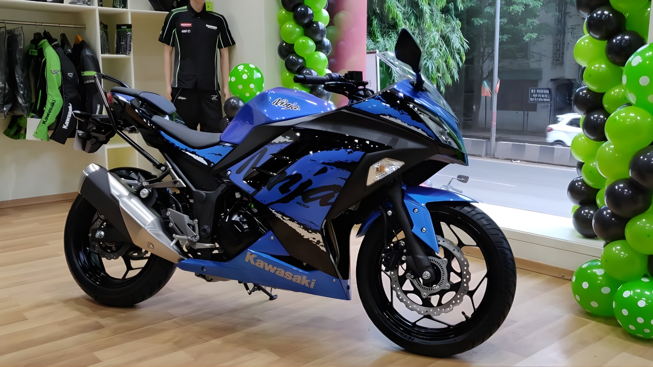 Kawasaki Ninja 300 en India: Gran descuento y casco KYT gratis