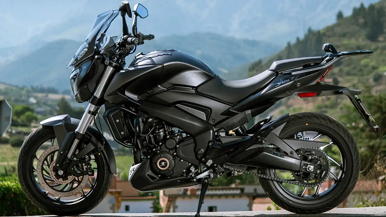 Bajaj Dominar 400 2026 | Más Potente que Nunca, Diseño Renovado y Precio Competitivo frente a KTM