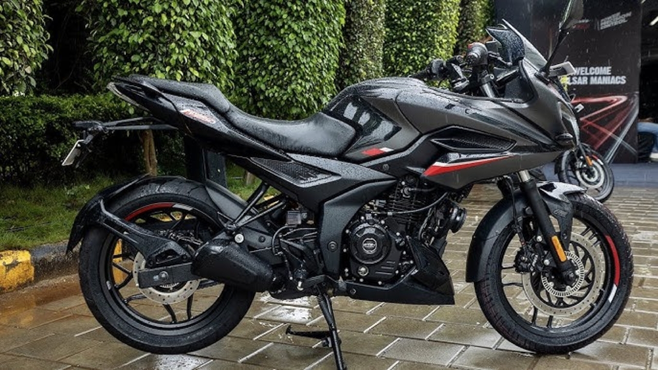 Bajaj Pulsar F250 Black Edition 2026: Diseño impactante, especificaciones completas y review oficial