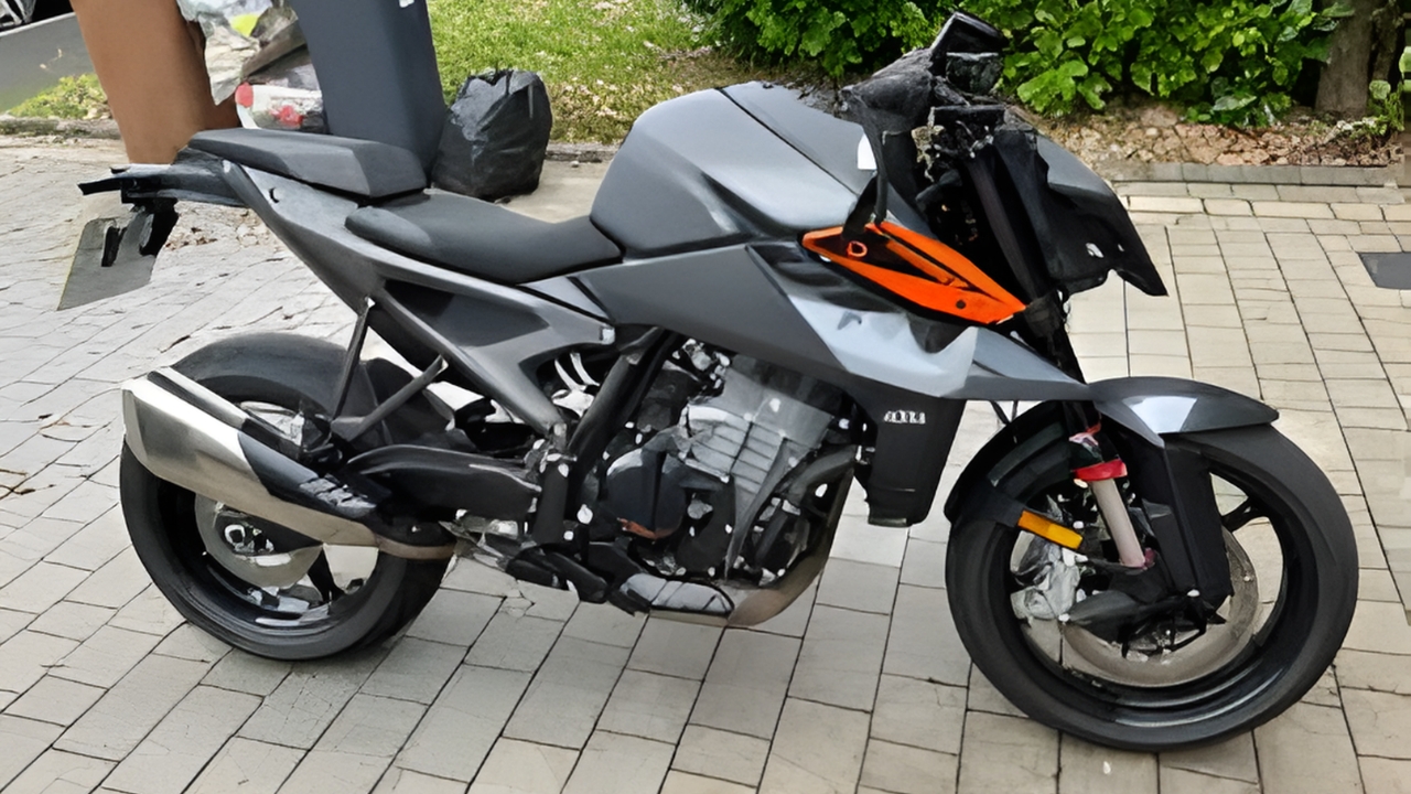 Nueva KTM Duke 350 2026: Precio actualizado, detalles EMI y colaboración con Triumph