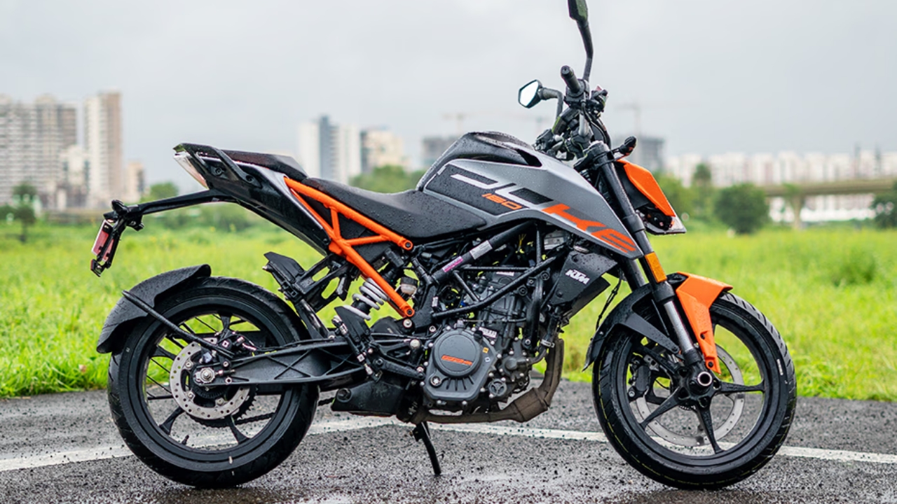KTM Duke 160 2026: Precio, Características, Consumo y Comparativa con Bajaj Pulsar N160